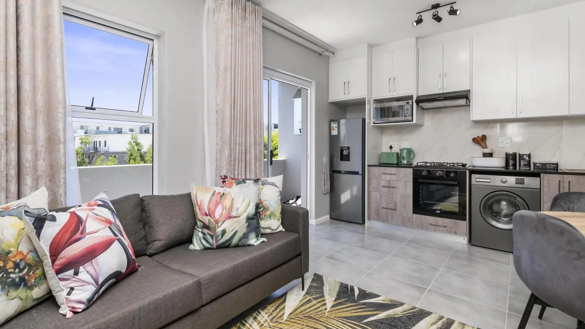 The Orion Modern 1 Bedroom Apartment In Table View Cape Town